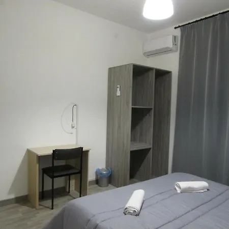 B&B Maison La Metro 솜마베수비아나